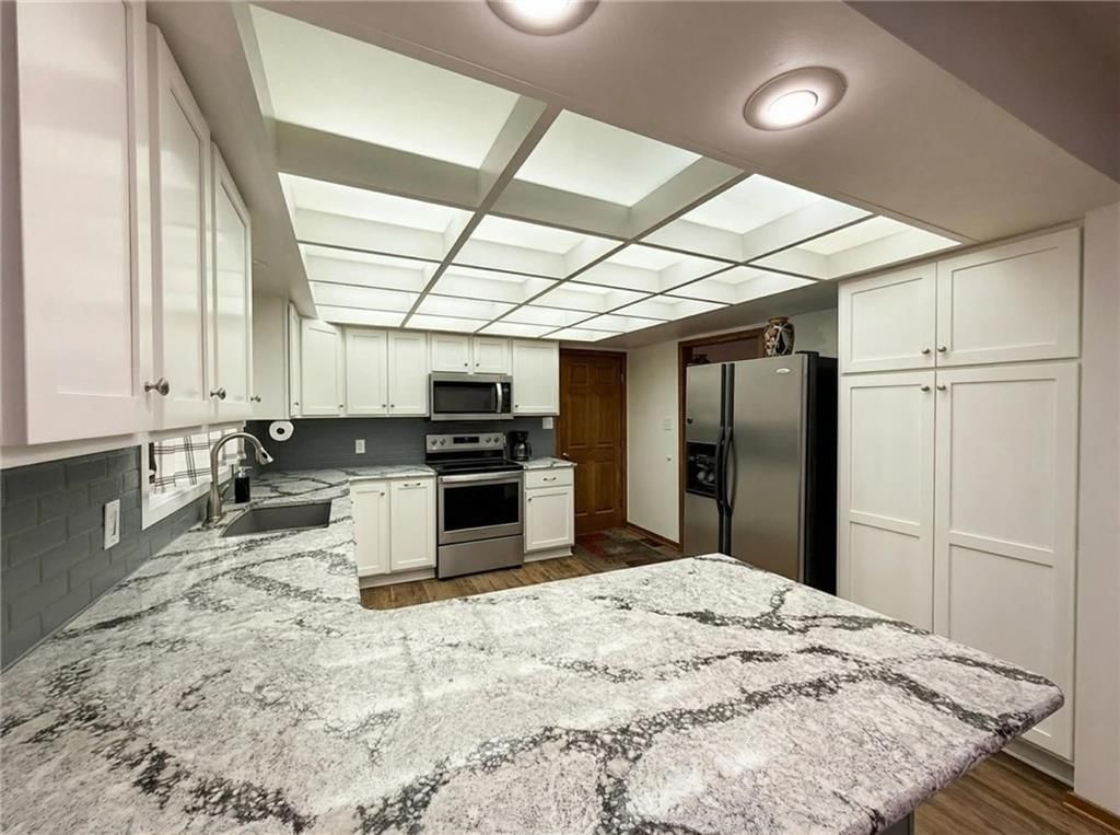 622 W EDWARDS Street — photo 5