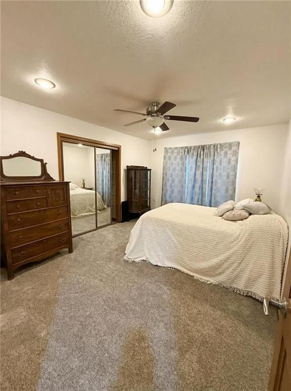 622 W EDWARDS Street — photo 8