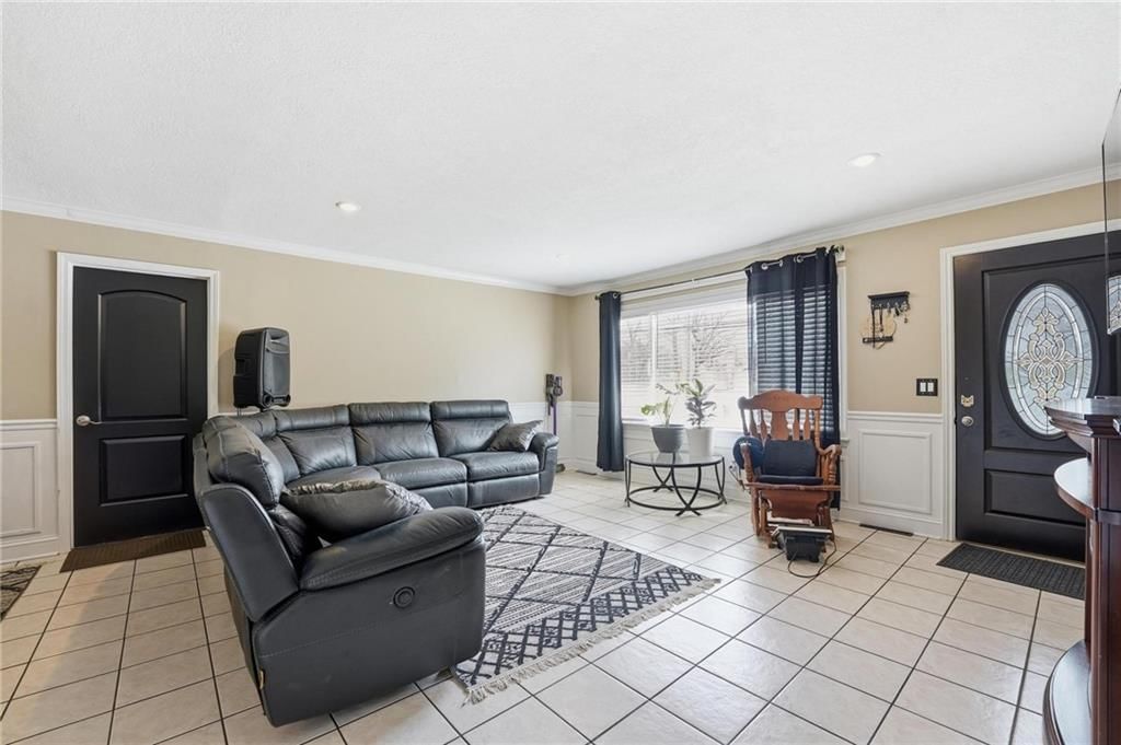 1604 Woodland Boulevard — photo 3