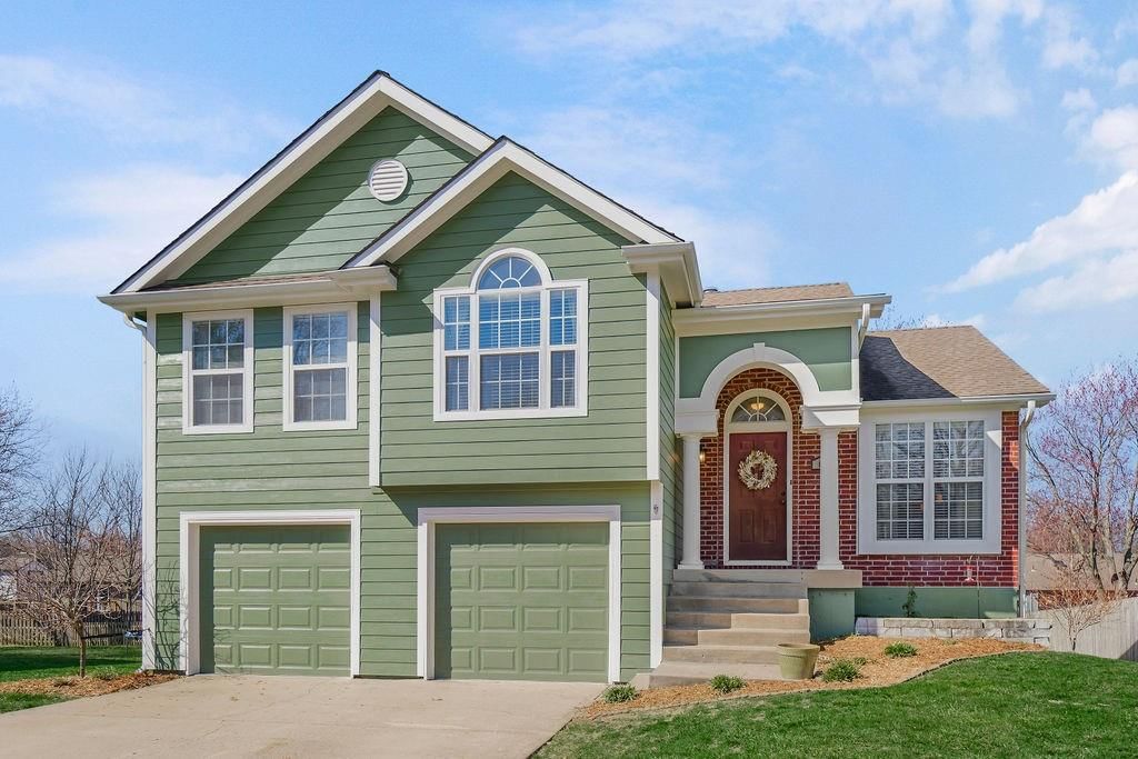 620 SE Sumpter Drive, Lee's Summit, MO