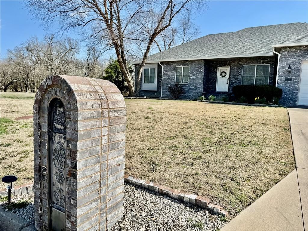 611 Deer Trail — photo 7