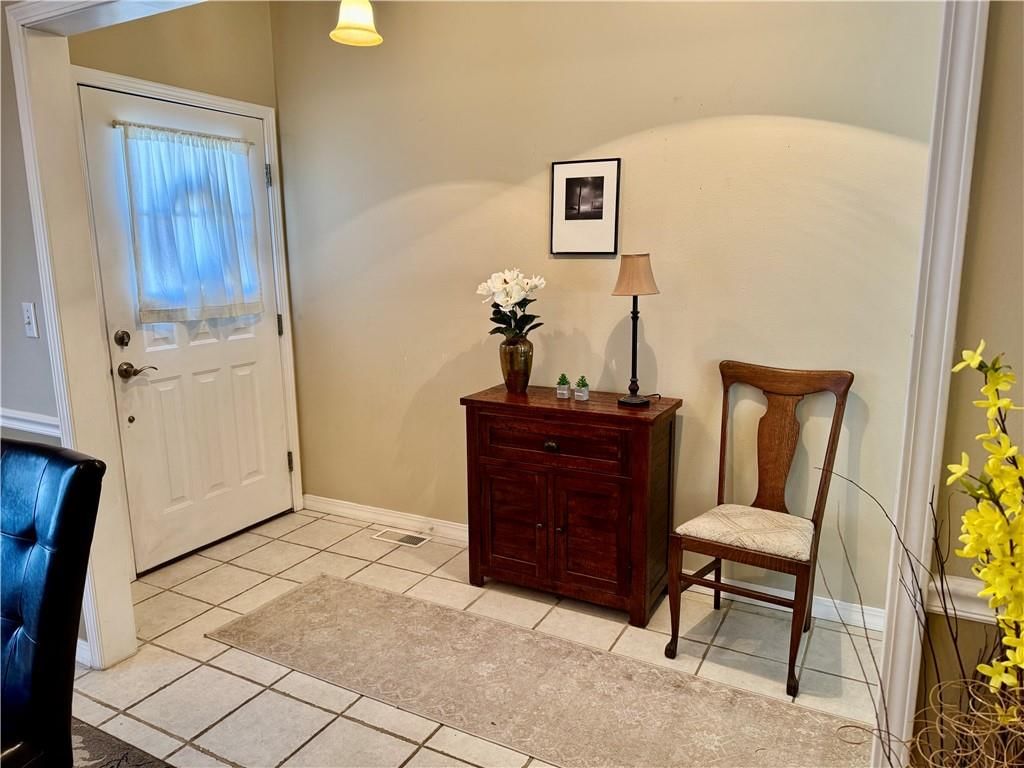 611 Deer Trail — photo 8