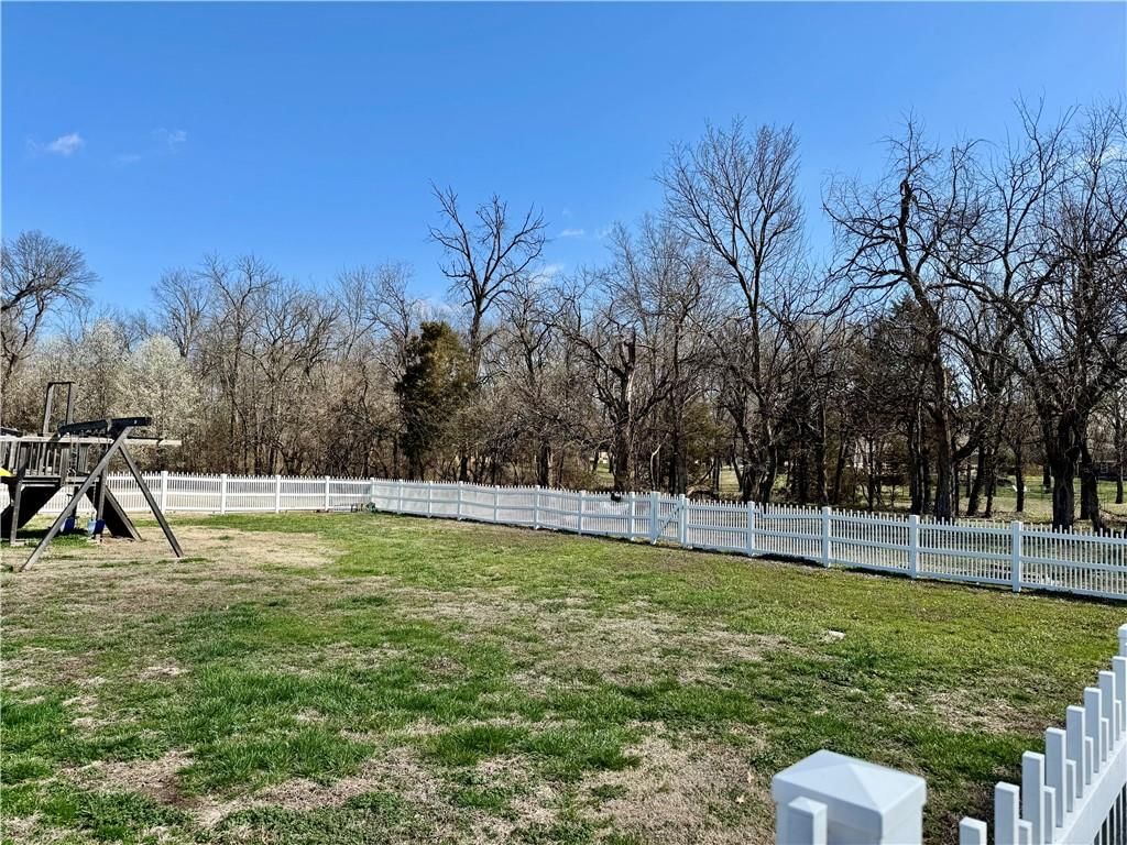 611 Deer Trail — photo 40