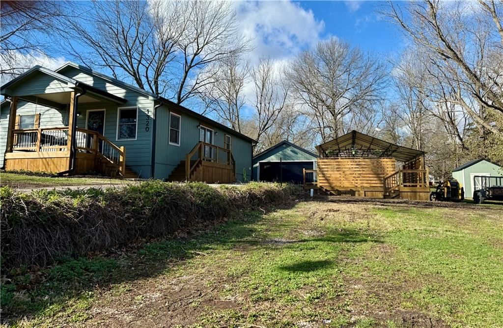 1320 Pacific Avenue, Osawatomie, KS