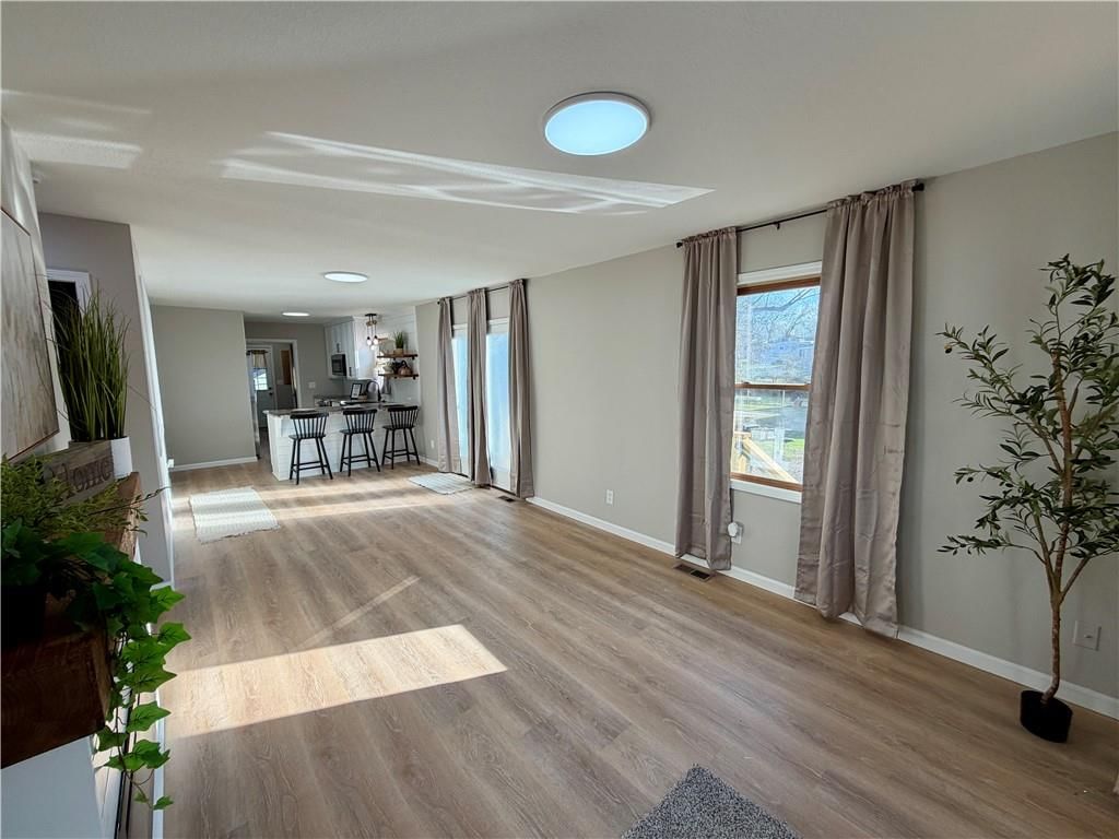 1320 Pacific Avenue — photo 3