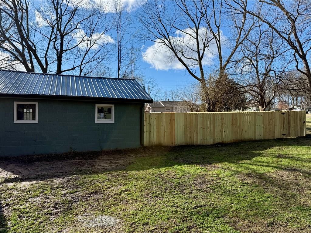 1320 Pacific Avenue — photo 40