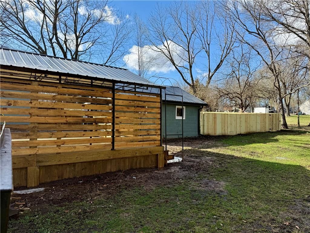 1320 Pacific Avenue — photo 45