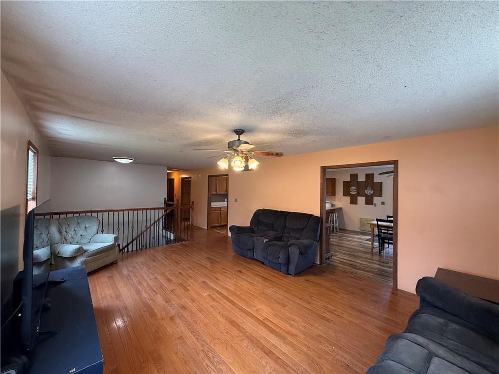 23257 Locust Street — photo 11