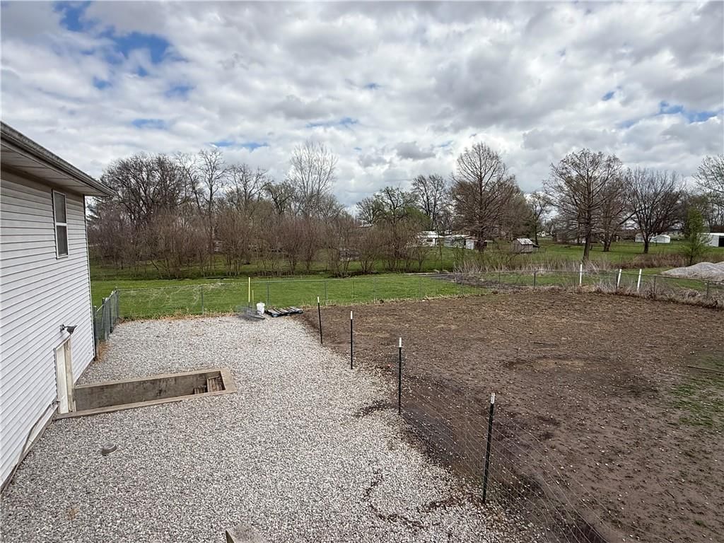 23257 Locust Street — photo 18