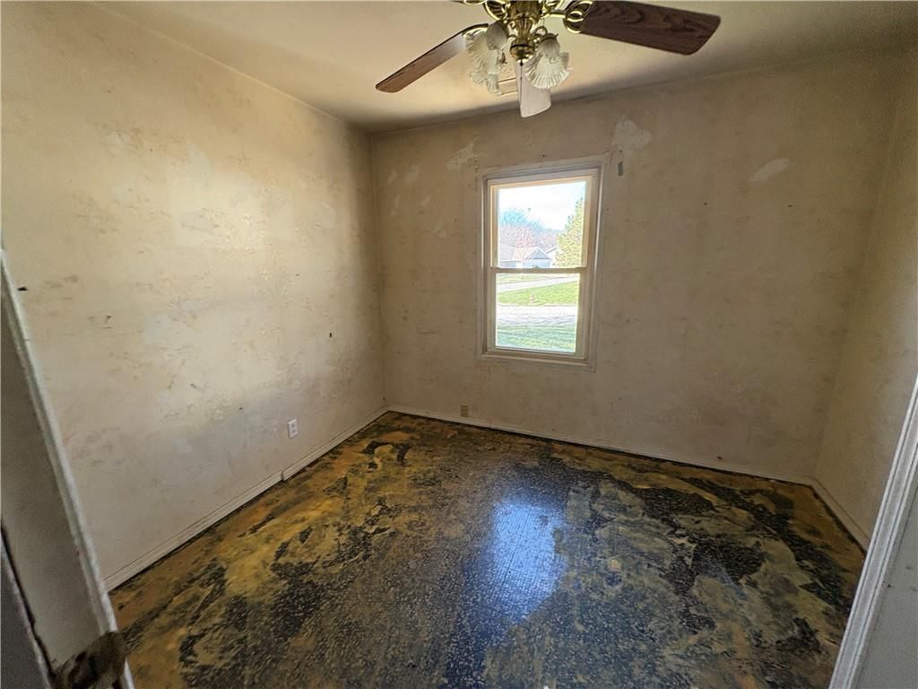 2305 Castle Lane — photo 11