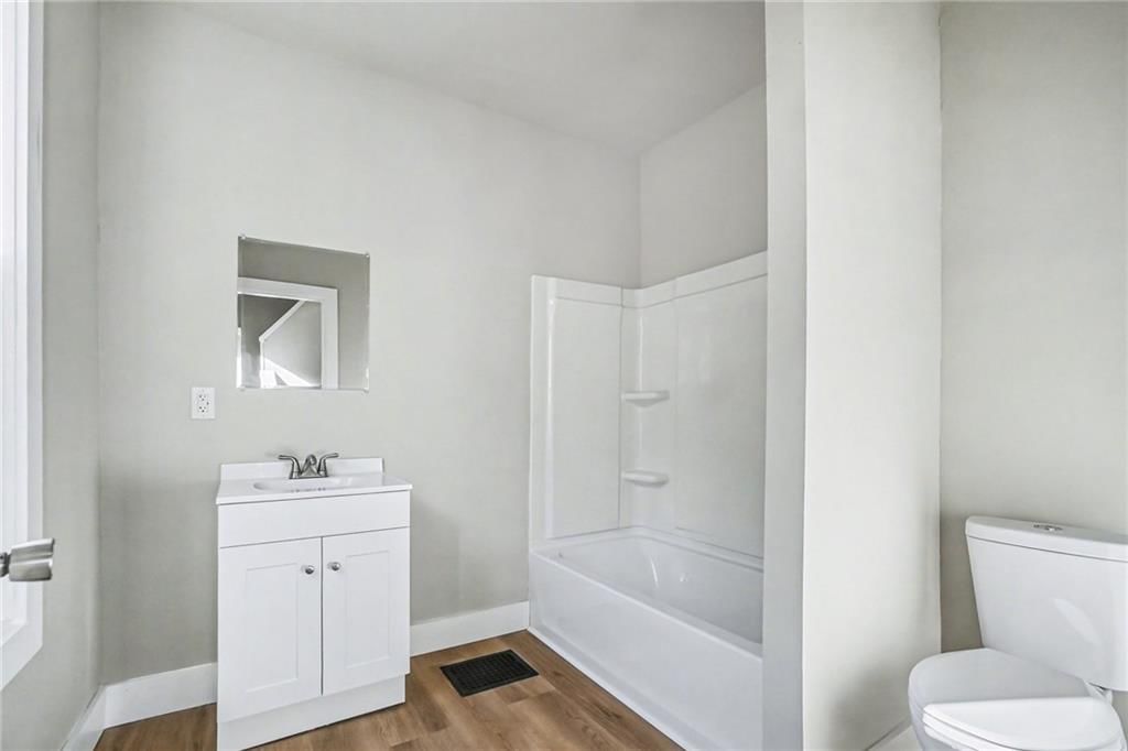 501 Blake Street — photo 13