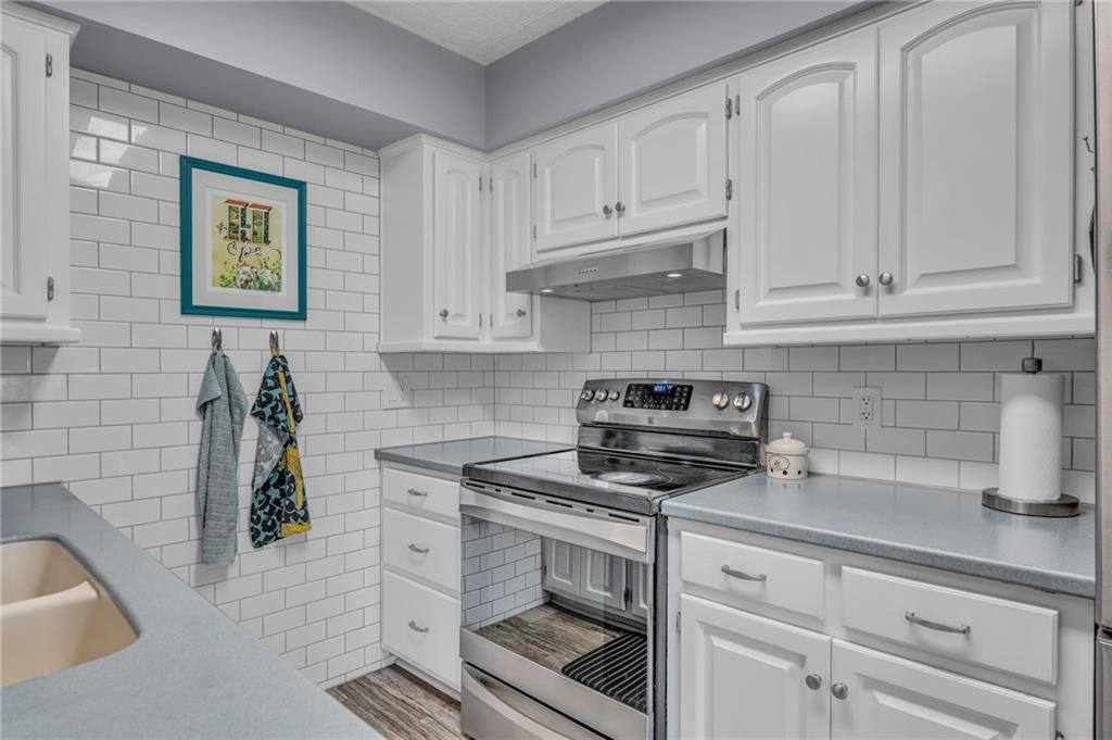 502 Millstone Drive — photo 17