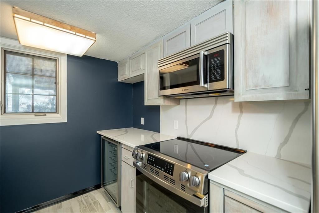 2713 W 24th Terrace — photo 6
