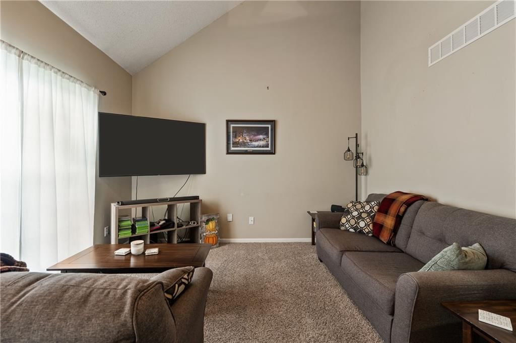 14652 W 151st Terrace — photo 4