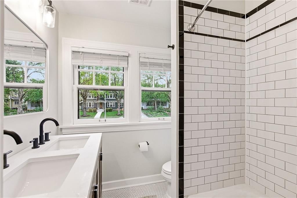 5728 Grand Avenue — photo 29