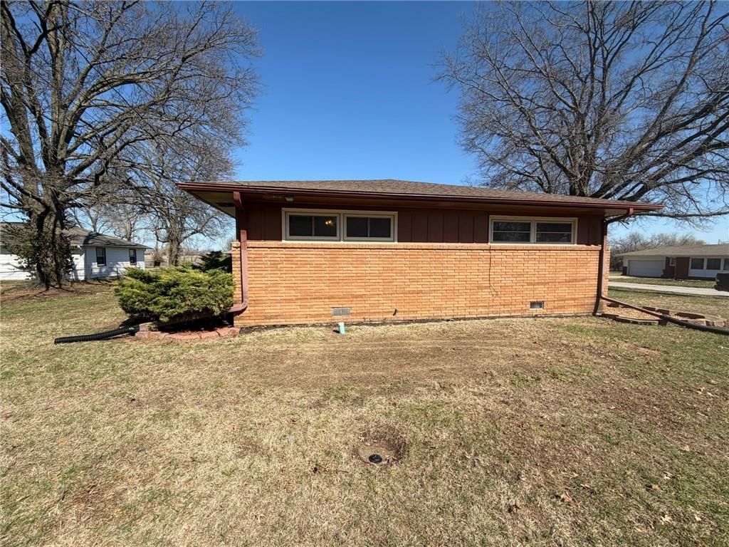 904 N High Street — photo 11