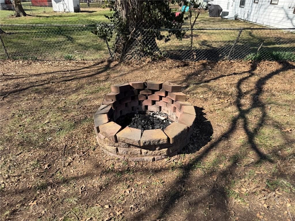 904 N High Street — photo 12