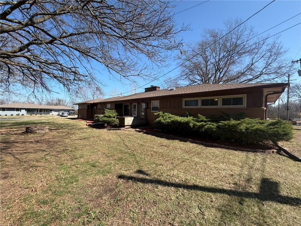 904 N High Street — photo 18