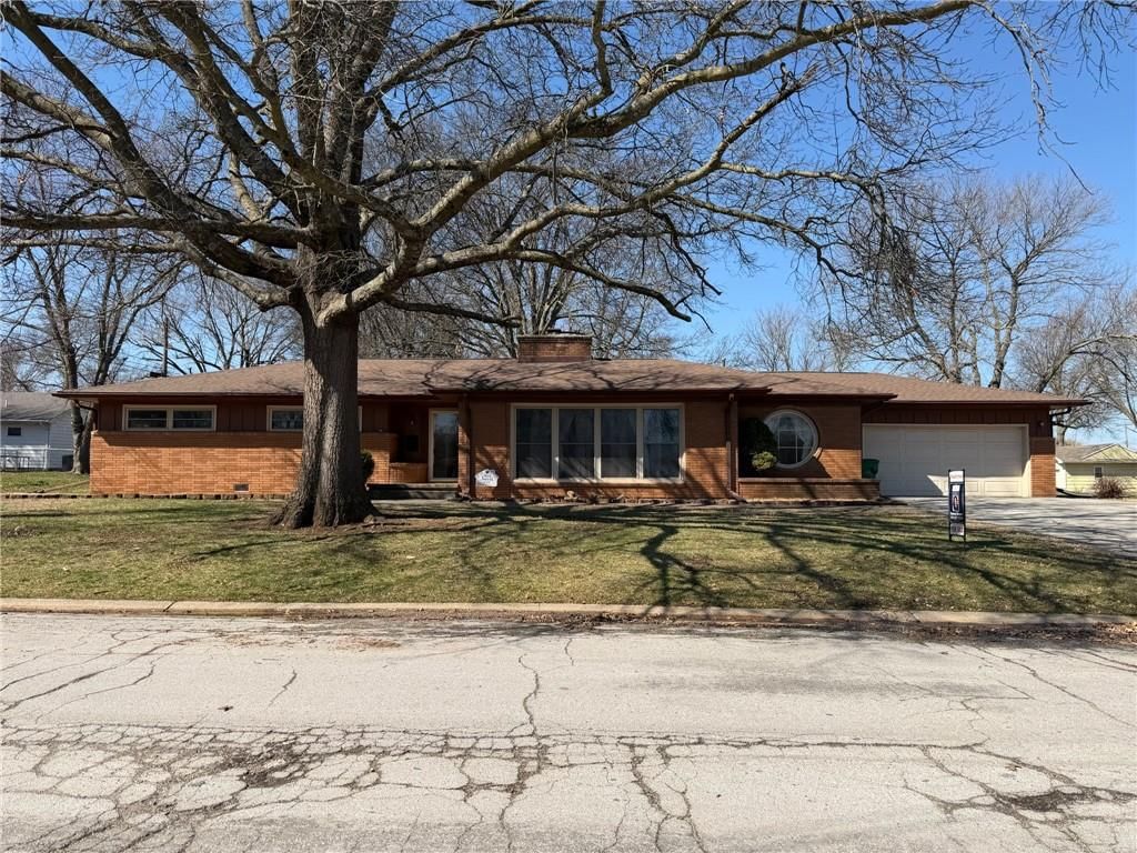 904 N High Street — photo 34