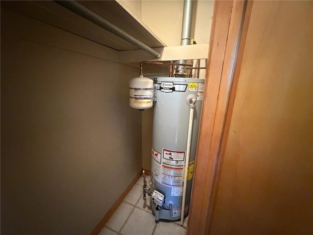 904 N High Street — photo 39