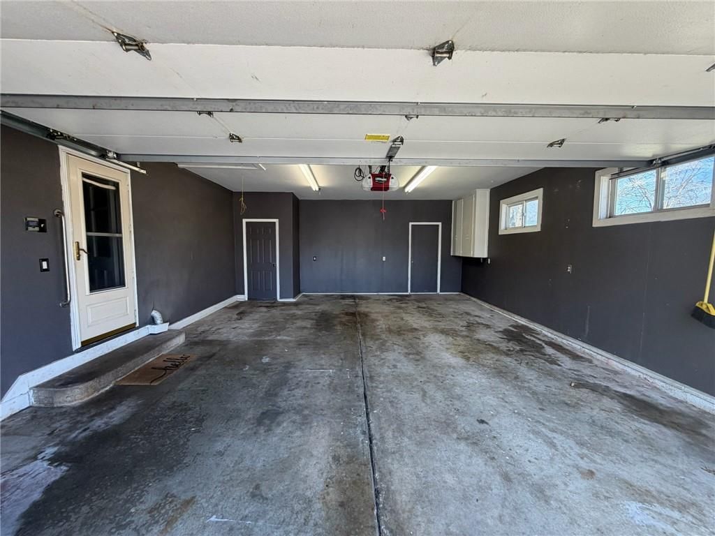904 N High Street — photo 86