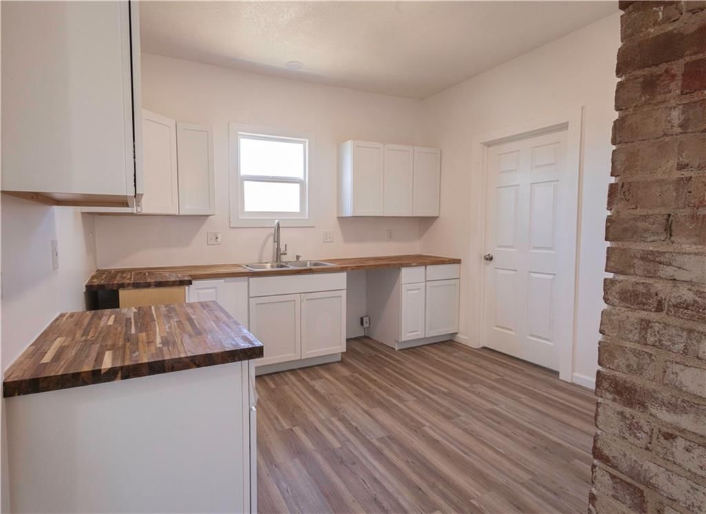 2130 E 24th Street — photo 15