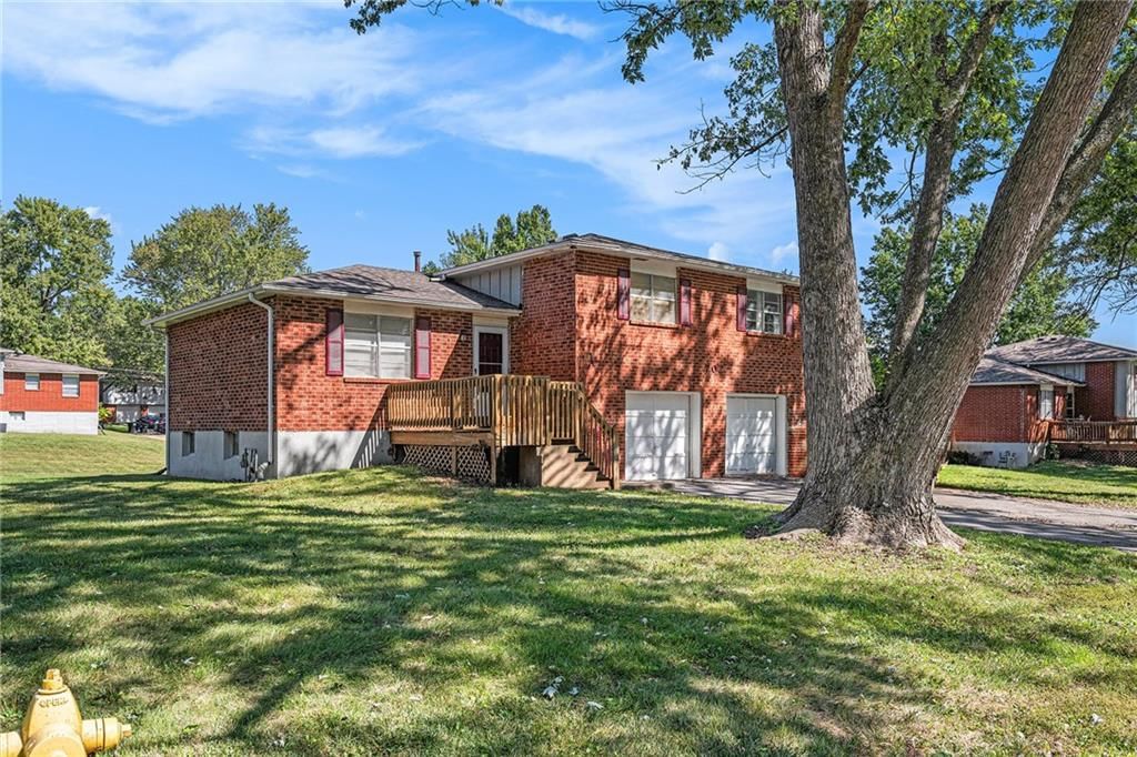 510 NE Florence Avenue — photo 6