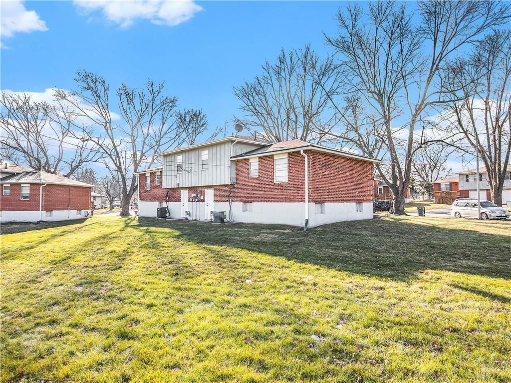 510 NE Florence Avenue — photo 9