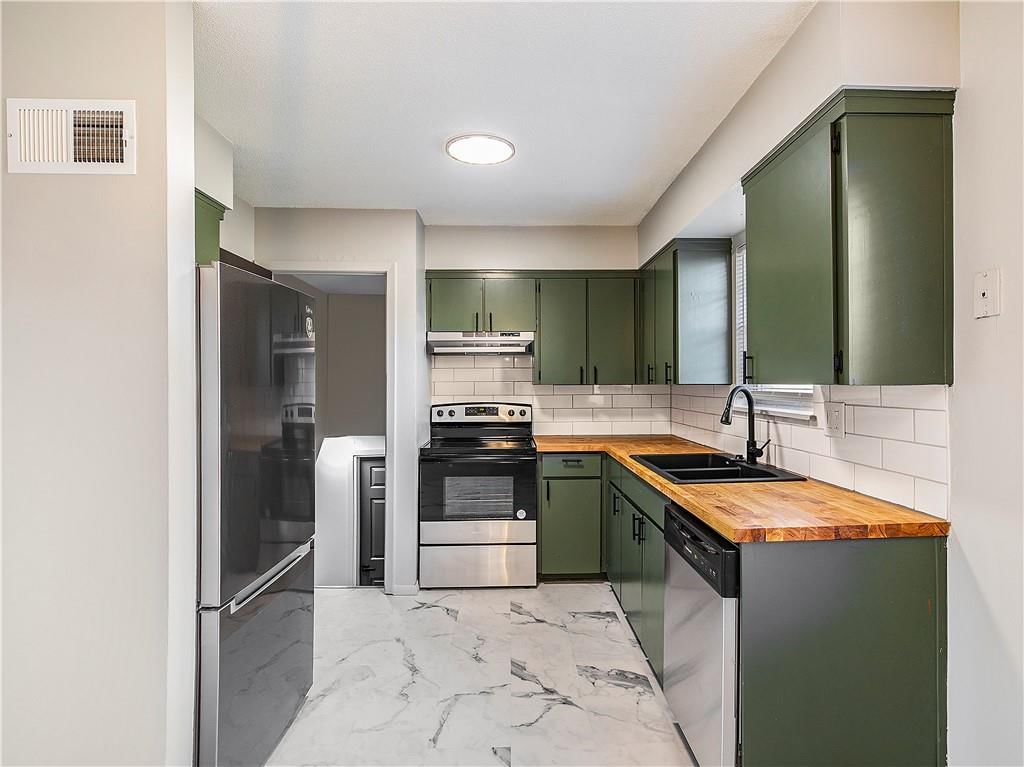 510 NE Florence Avenue — photo 15