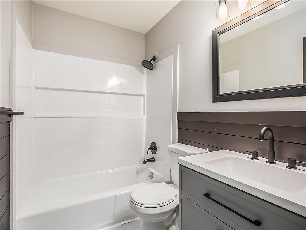 510 NE Florence Avenue — photo 18