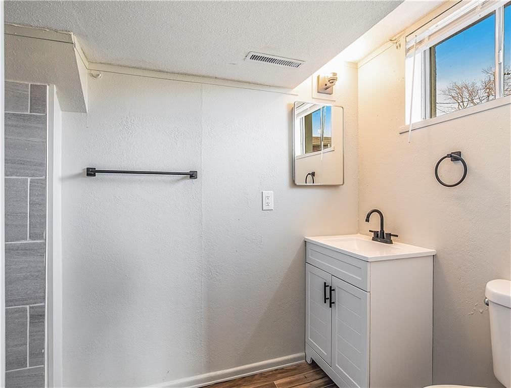 510 NE Florence Avenue — photo 21