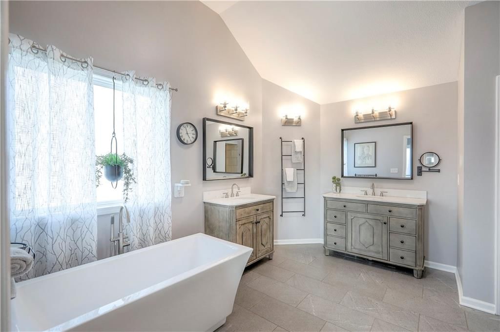 4418 Silverheel Street — photo 22