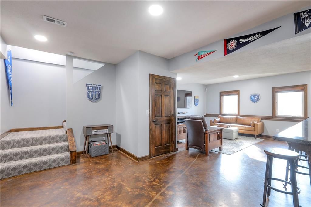 4418 Silverheel Street — photo 30