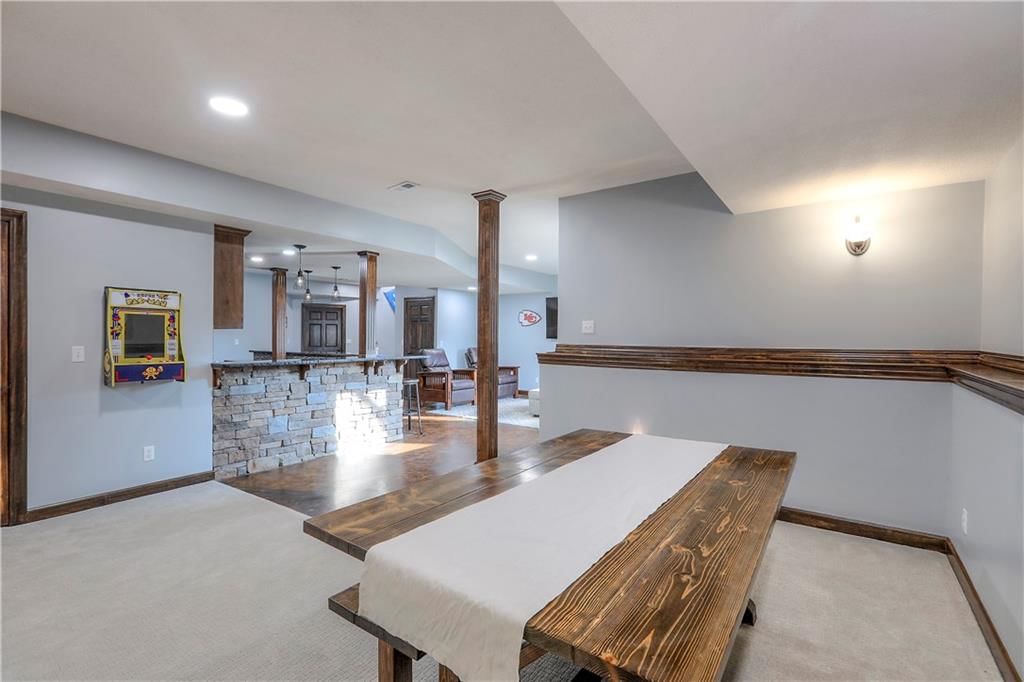 4418 Silverheel Street — photo 36