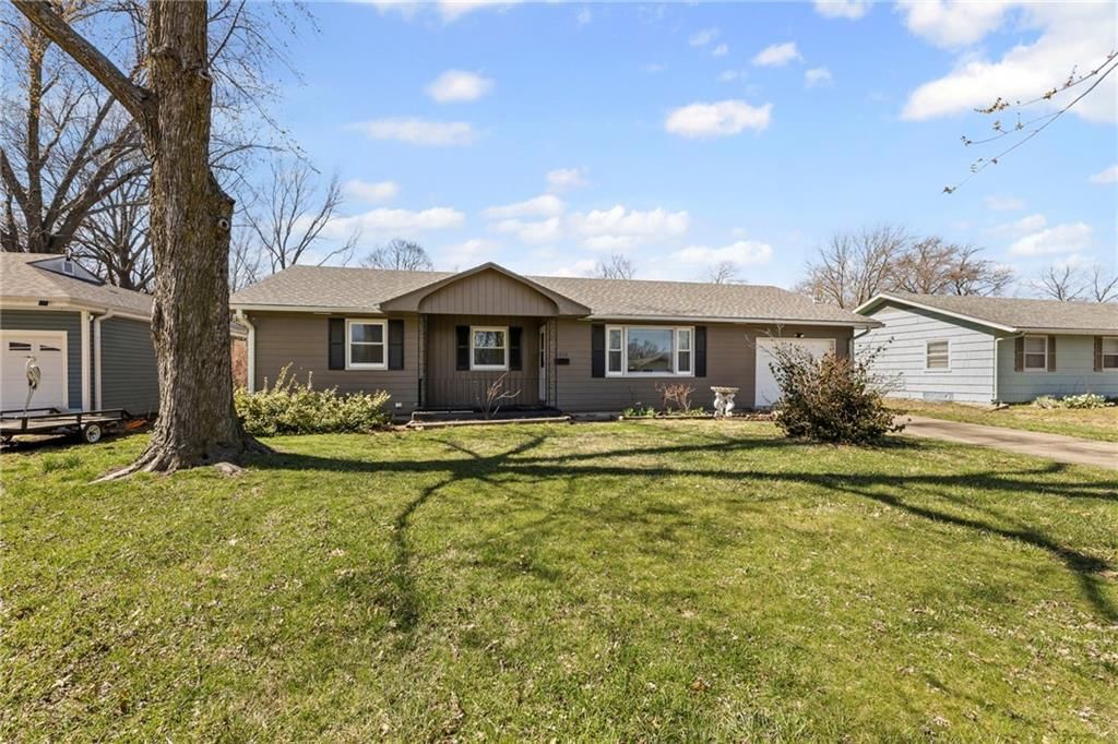 1310 S Poplar Street — photo 3