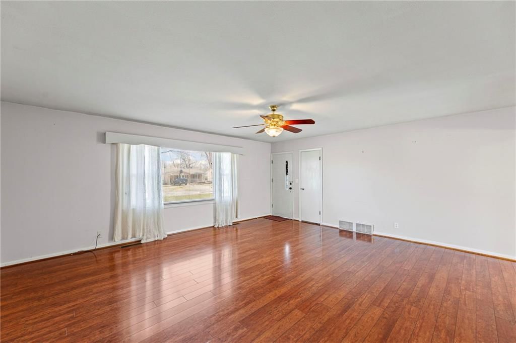 1310 S Poplar Street — photo 8