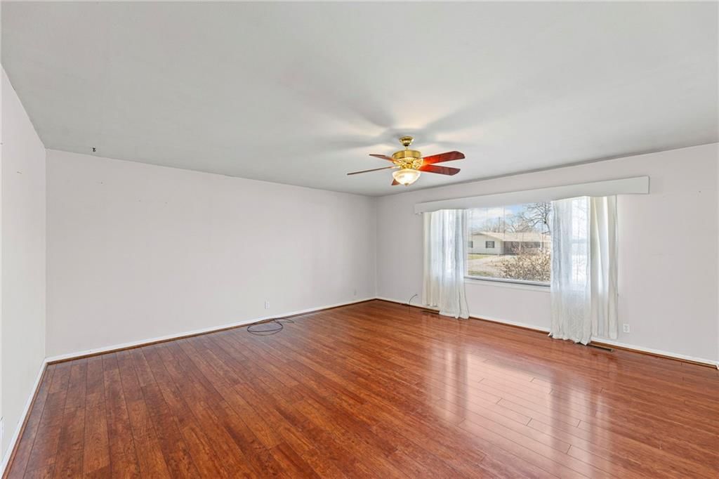 1310 S Poplar Street — photo 9
