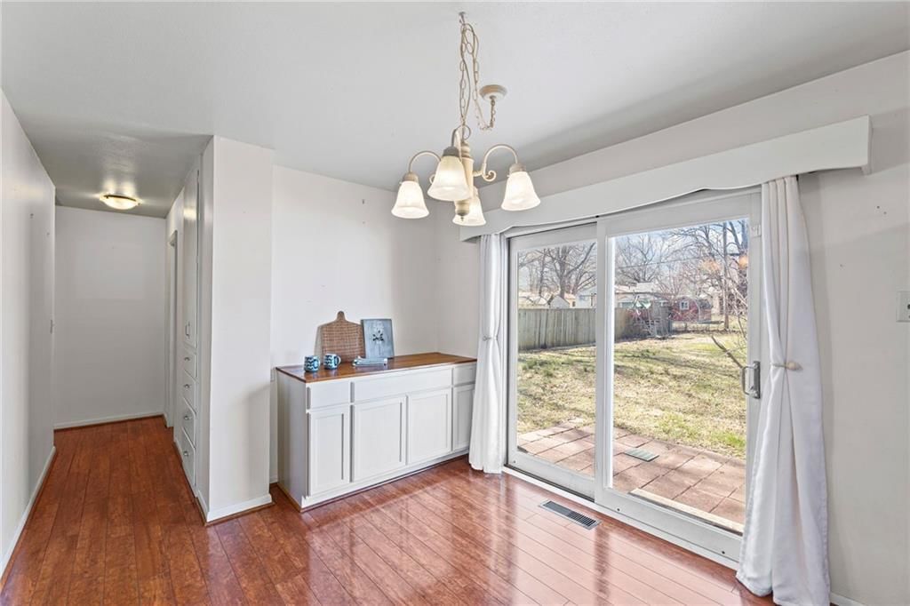 1310 S Poplar Street — photo 10