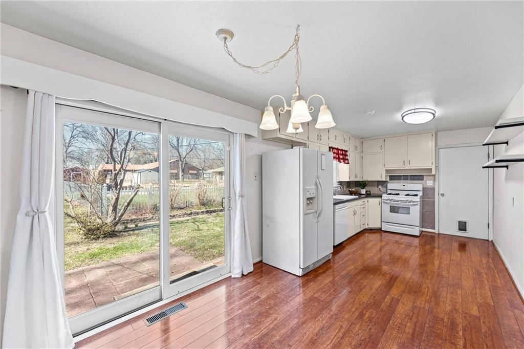 1310 S Poplar Street — photo 12