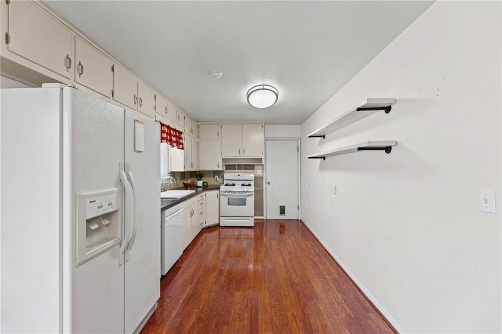 1310 S Poplar Street — photo 17