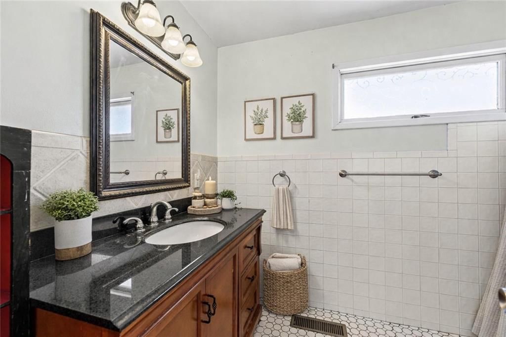1310 S Poplar Street — photo 23
