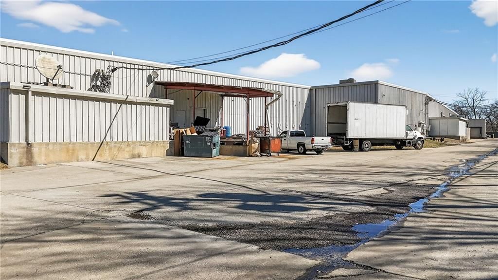 1407 W Austin Boulevard — photo 11