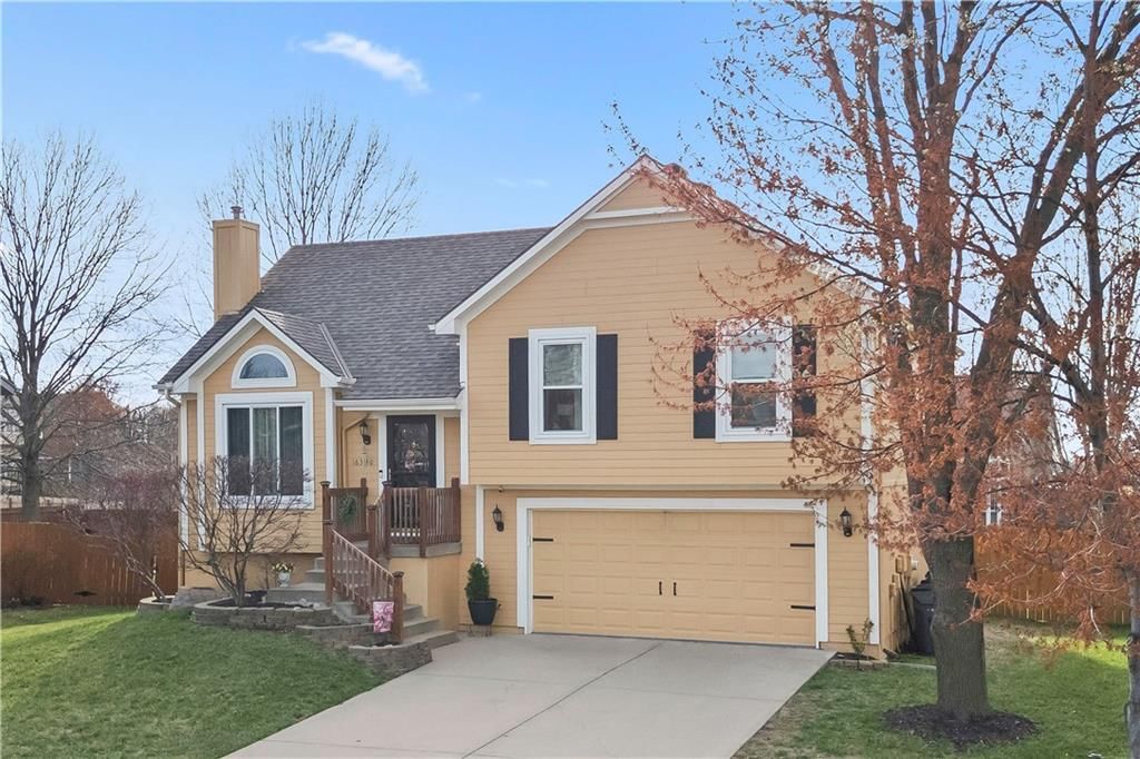16390 S Blake Street, Olathe, KS
