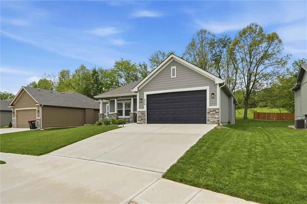204 S MARIMACK Court — photo 4