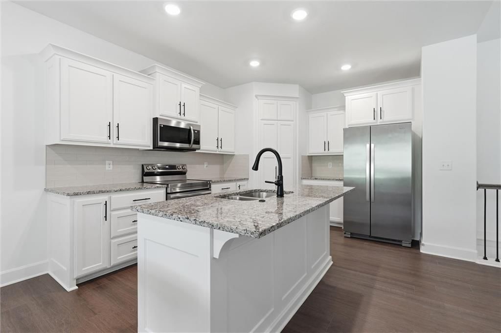 204 S MARIMACK Court — photo 10
