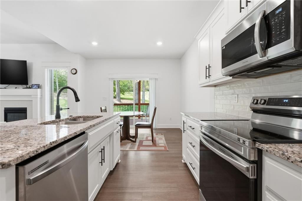 204 S MARIMACK Court — photo 12