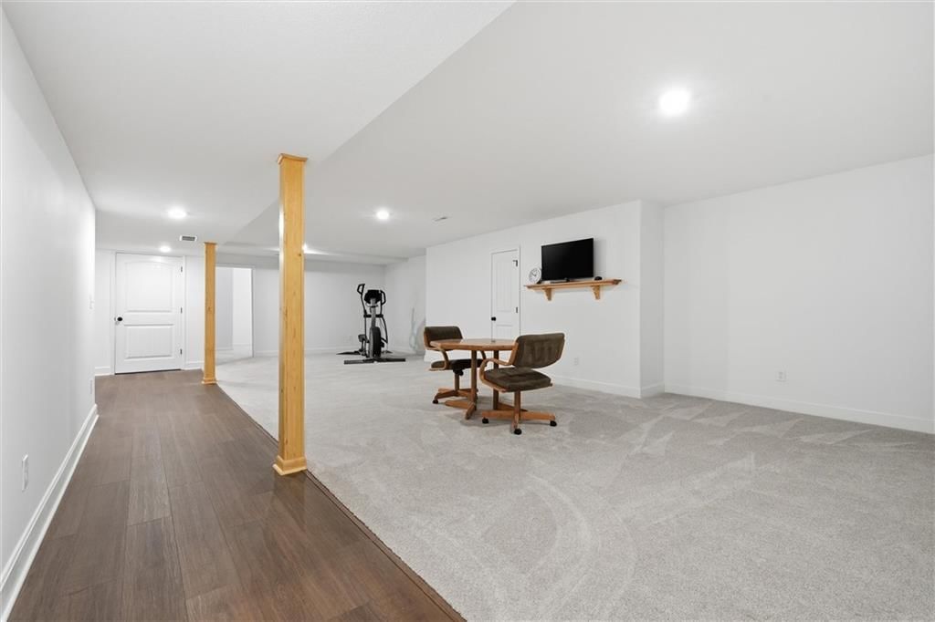 204 S MARIMACK Court — photo 27