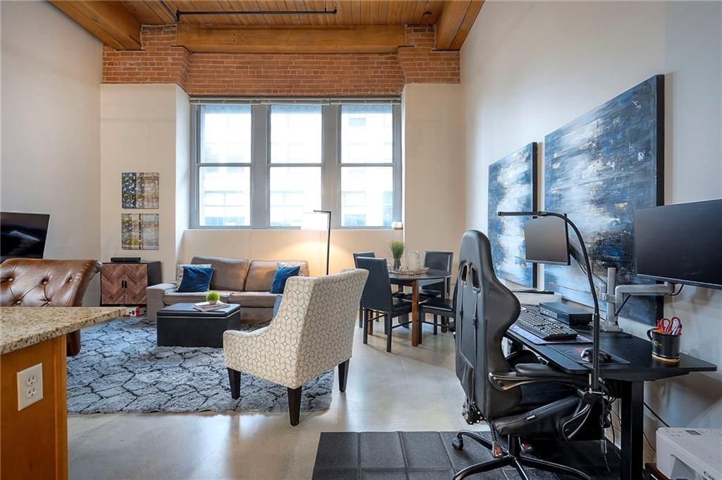 712 Broadway Boulevard — photo 3