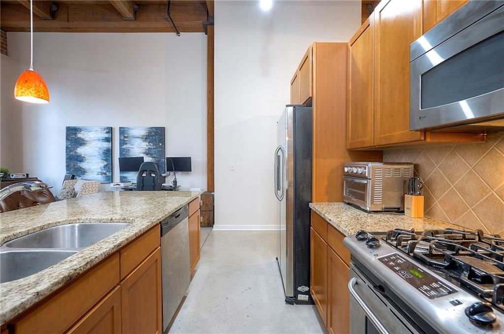 712 Broadway Boulevard — photo 13
