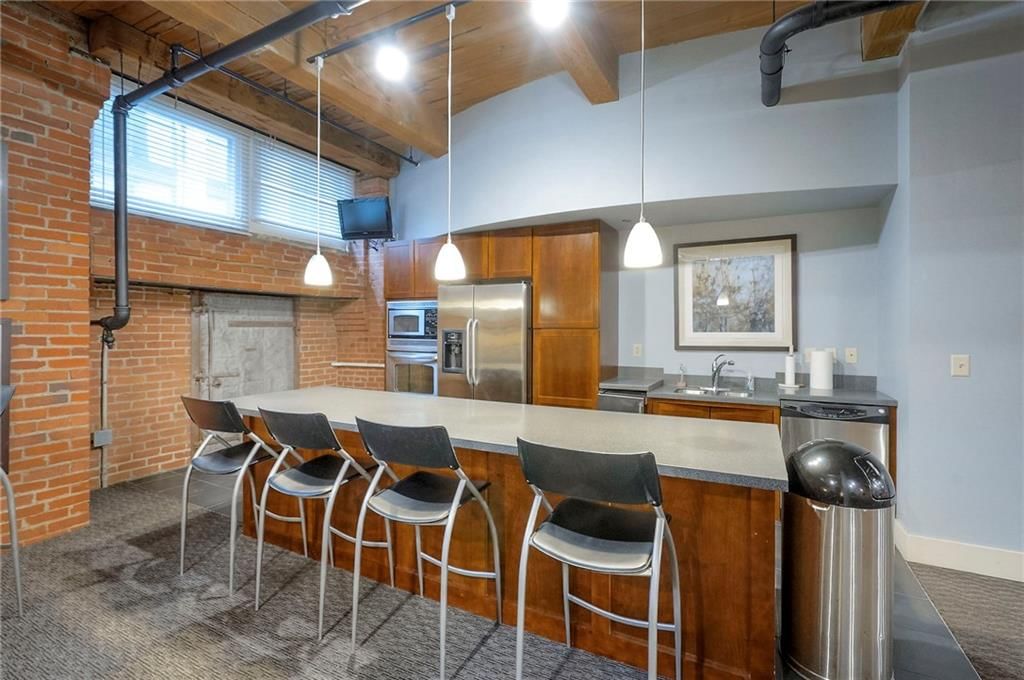 712 Broadway Boulevard — photo 29